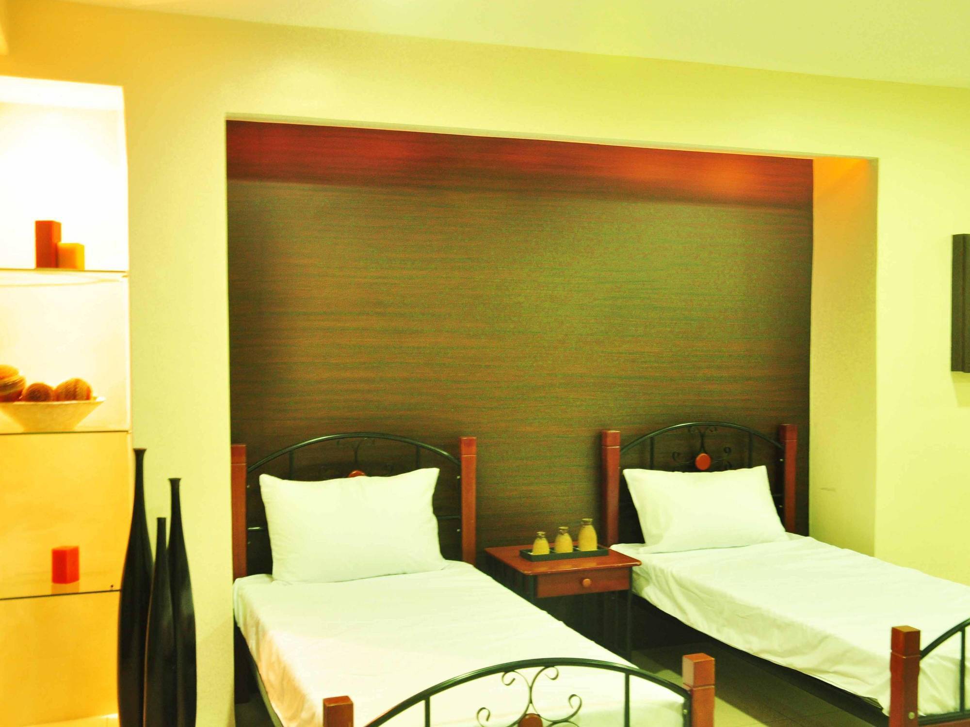 The Fort Budget Hotel- Bonifacio Global City Makati City Exterior foto